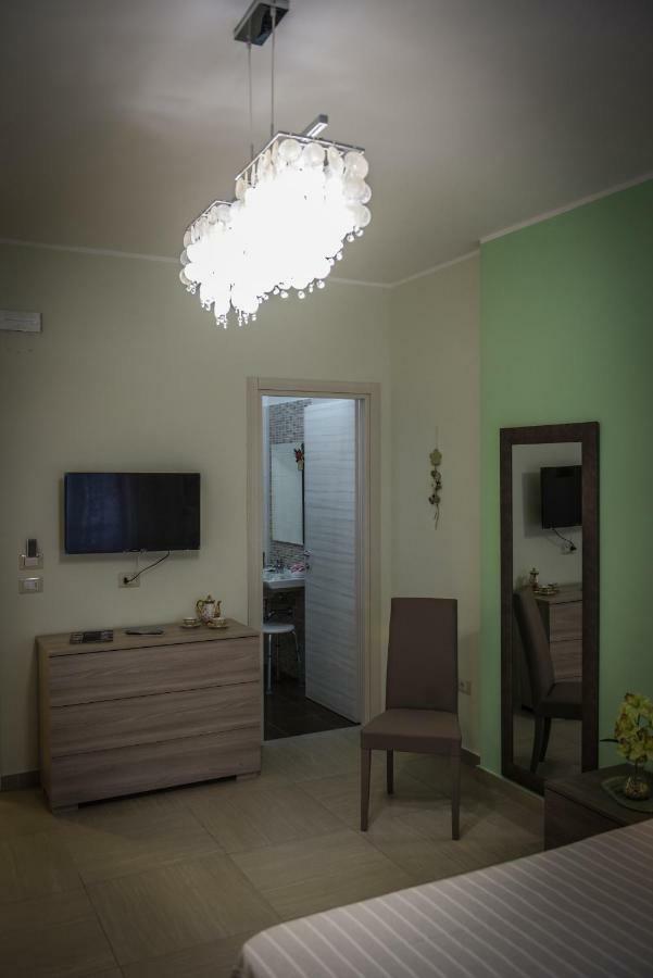 Bed and Breakfast Le Fontane Del Re Казерта Экстерьер фото